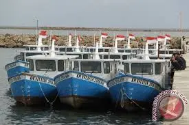 Harga kapal pengumpul ikan nelayan di pelabuhan Indonesia untuk pengadaan pemerintah