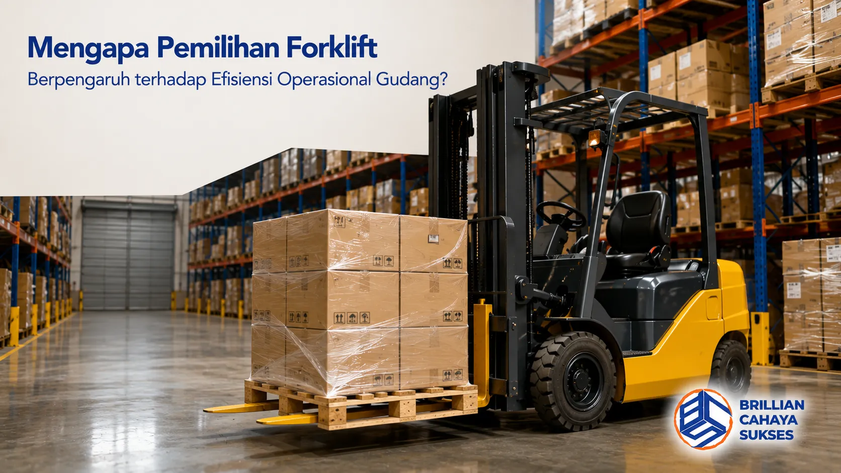 Forklift mengangkut palet barang di dalam gudang untuk mendukung proses material handling yang efisien dan aman.